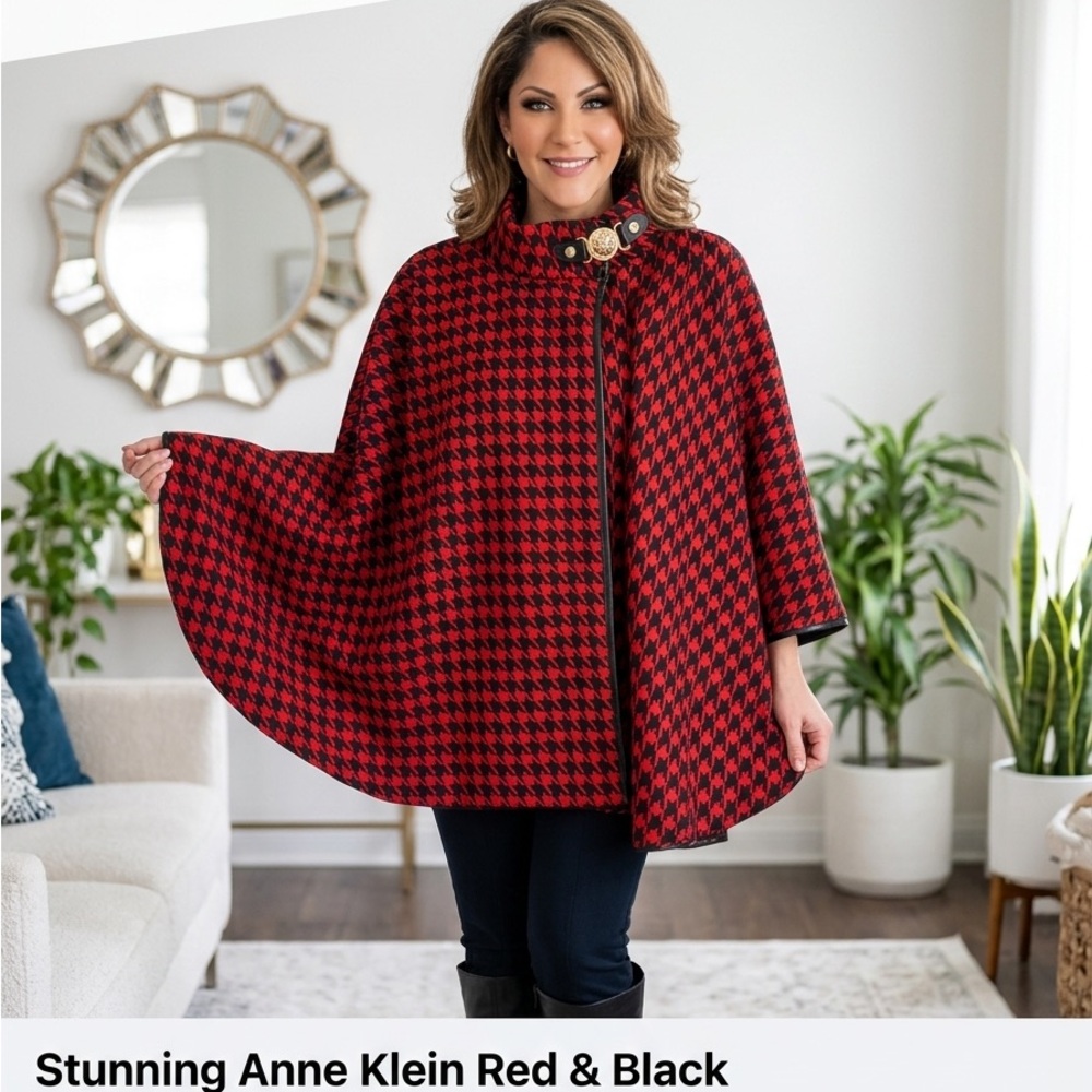 Stunning Anne Klein Red & Black Houndstooth Cape
This is a gorgeous!